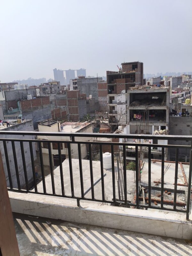 Balcony, sector 89 2 Bedroom 65 Sq.Yd. Apartment In Sector 89 Noida 9995907