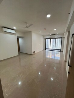 4 BHK + Pooja Room,Servant Room,Study Room,Extra Room Apartment For Sale in Lodha Aura
