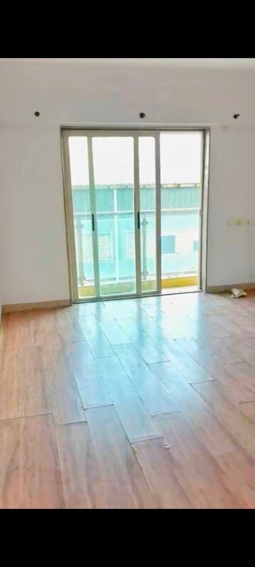 Room in 3 BHK Apartment at HDIL Metropolis Residences, Andheri West – for Rent