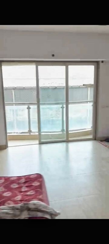 Room in 3 BHK Apartment at HDIL Metropolis Residences, Andheri West – for Rent