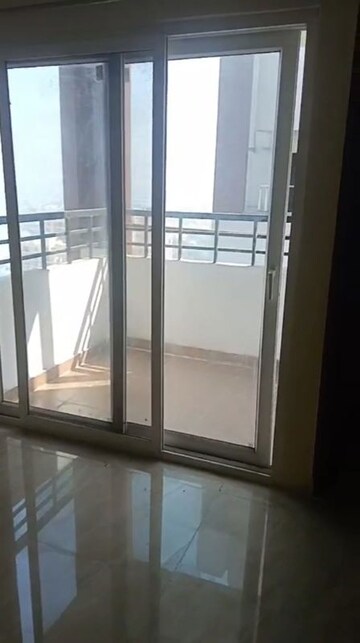 Room in 3 BHK Apartment at LDA Parijaat Apartments, Faizabad Road – for Rent