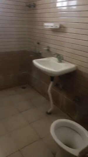 Bathroom in 3 BHK Apartment at LDA Parijaat Apartments, Faizabad Road – for Rent