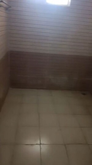 Room in 3 BHK Apartment at LDA Parijaat Apartments, Faizabad Road – for Rent