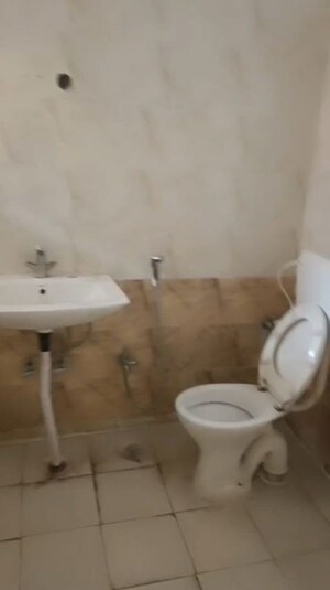 Bathroom in 3 BHK Apartment at LDA Parijaat Apartments, Faizabad Road – for Rent