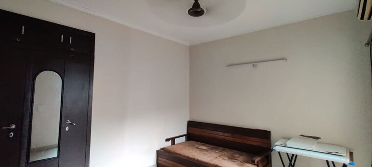 Room, paramount-floraville 2 Bedroom 1045 Sq.Ft. Apartment In Sector 137 Noida 9995977