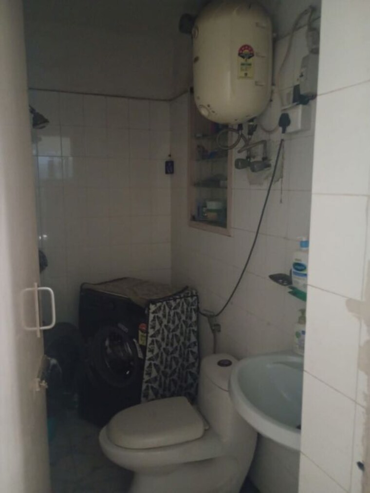 Master Bedroom, sector 3 dwarka 3 Bedroom 1600 Sq.Ft. Apartment In Sector 3 Dwarka Delhi 9996051