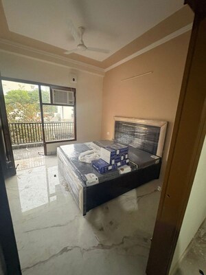 Kitchen in 1 BHK Builder Floor at SAS Tower, Sector 38 – for Rent