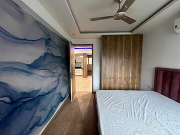 Room in 3 BHK Apartment at Sg Homes, Vasundhara Sector 4 – for Sale