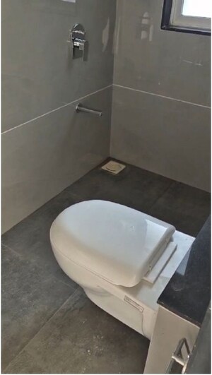 Bathroom in 3 BHK Apartment at Sidhivinayak Flora, Chembur – for Rent