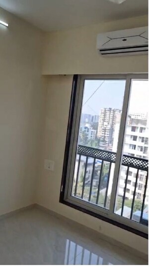 Bedroom in 3 BHK Apartment at Sidhivinayak Flora, Chembur – for Rent