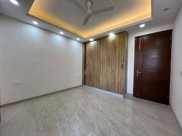 Room in 3 BHK Builder Floor at Saket – for Rent