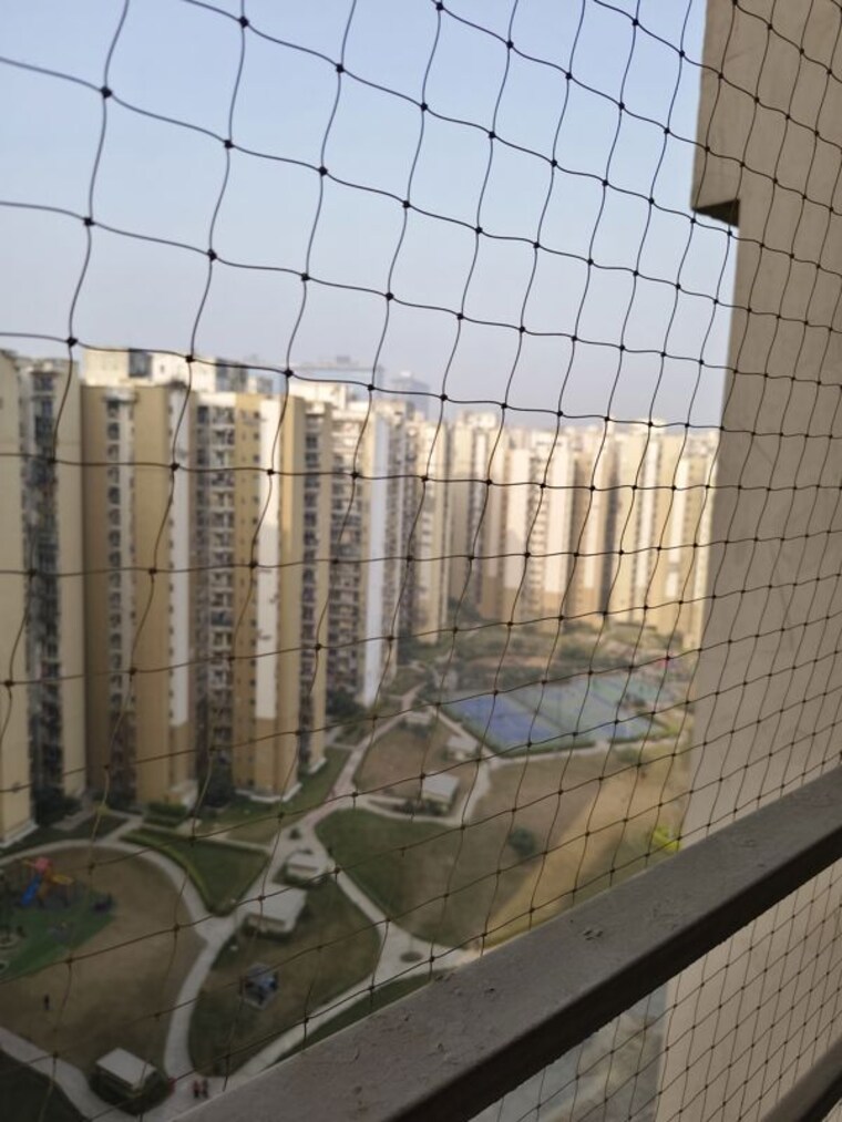 Bathroom, paras-tierea 3.5 Bedroom 1565 Sq.Ft. Apartment In Sector 137 Noida 9996171