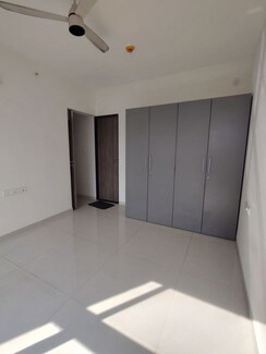 2 BHK Apartment For Rent in Paranjape Trident Towers