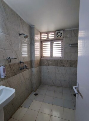Bathroom in 4 BHK Apartment at Sector 10 Dwarka – for Rent