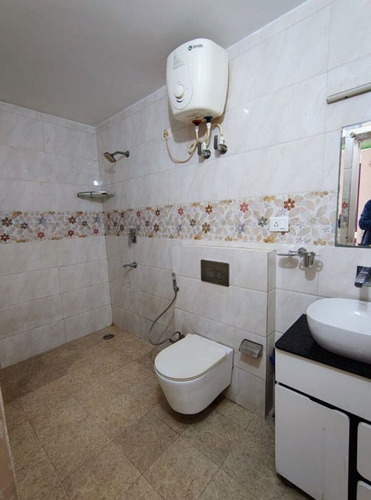 Attached Bathroom, sector 10 dwarka 4 Bedroom 2200 Sq.Ft. Apartment In Sector 10 Dwarka Delhi 9996196
