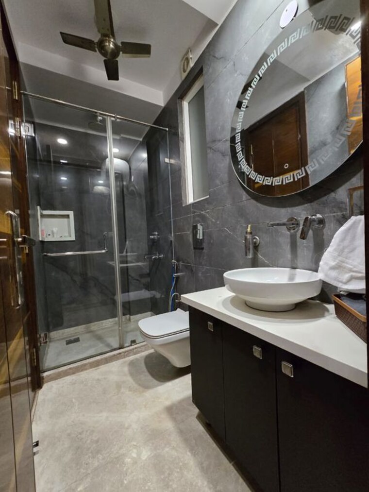 Attached Bathroom, janakpuri 3 Bedroom 185 Sq.Yd. Builder Floor In Janakpuri Delhi 9996198