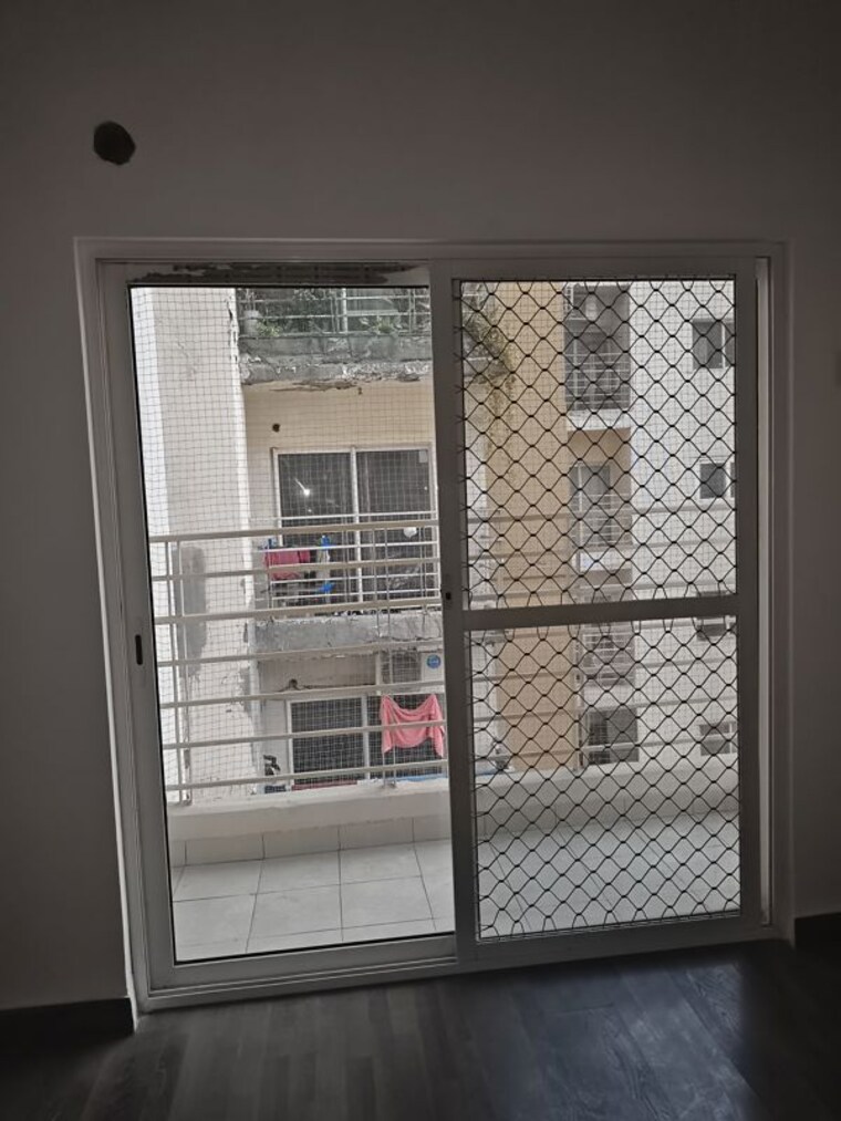 Room, paras-tierea 2.5 Bedroom 1070 Sq.Ft. Apartment In Sector 137 Noida 9996203