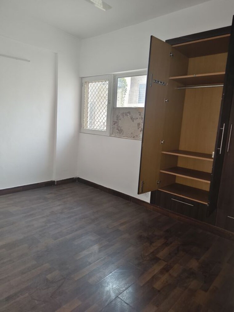 Room, paras-tierea 2.5 Bedroom 1070 Sq.Ft. Apartment In Sector 137 Noida 9996203