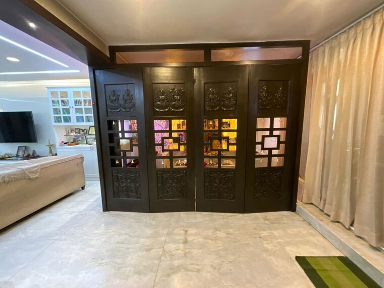  Parking, prestige-shantiniketan 4 Bedroom 4303 Sq.Ft. Penthouse In Whitefield Bangalore 9996207