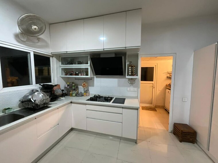 Kitchen, prestige-shantiniketan 4 Bedroom 4303 Sq.Ft. Penthouse In Whitefield Bangalore 9996207