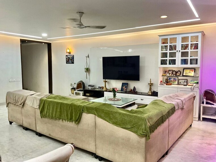 Bedroom, prestige-shantiniketan 4 Bedroom 4303 Sq.Ft. Penthouse In Whitefield Bangalore 9996207