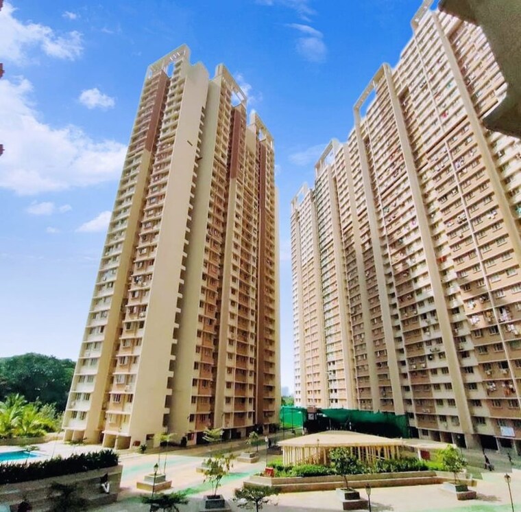 Exterior View, thakur-village Pg For Girls In Kandivali East 9996173