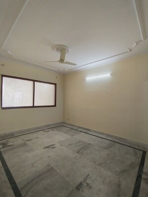 Room in 3 BHK Builder Floor at Greater Kailash I – for Rent