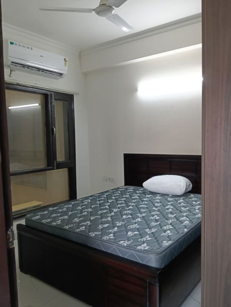 Bedroom, anamika-enclave 2 Bedroom 1000 Sq.Ft. Apartment In Sector 14 Gurgaon 9996222