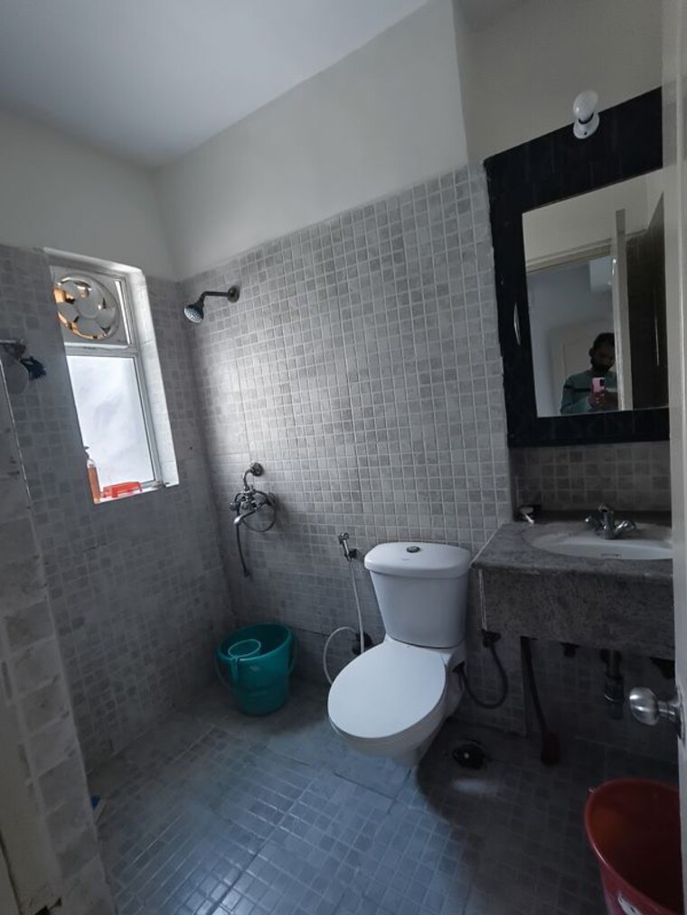 Master Bedroom, paras-tierea 2 Bedroom 925 Sq.Ft. Apartment In Sector 137 Noida 9996272