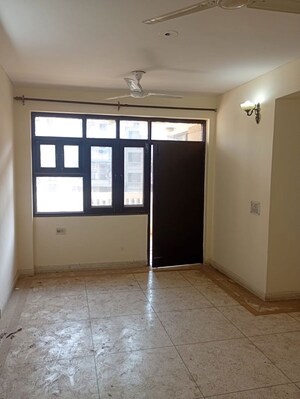 Room in 3 BHK Apartment at Sector 3 Dwarka – for Rent