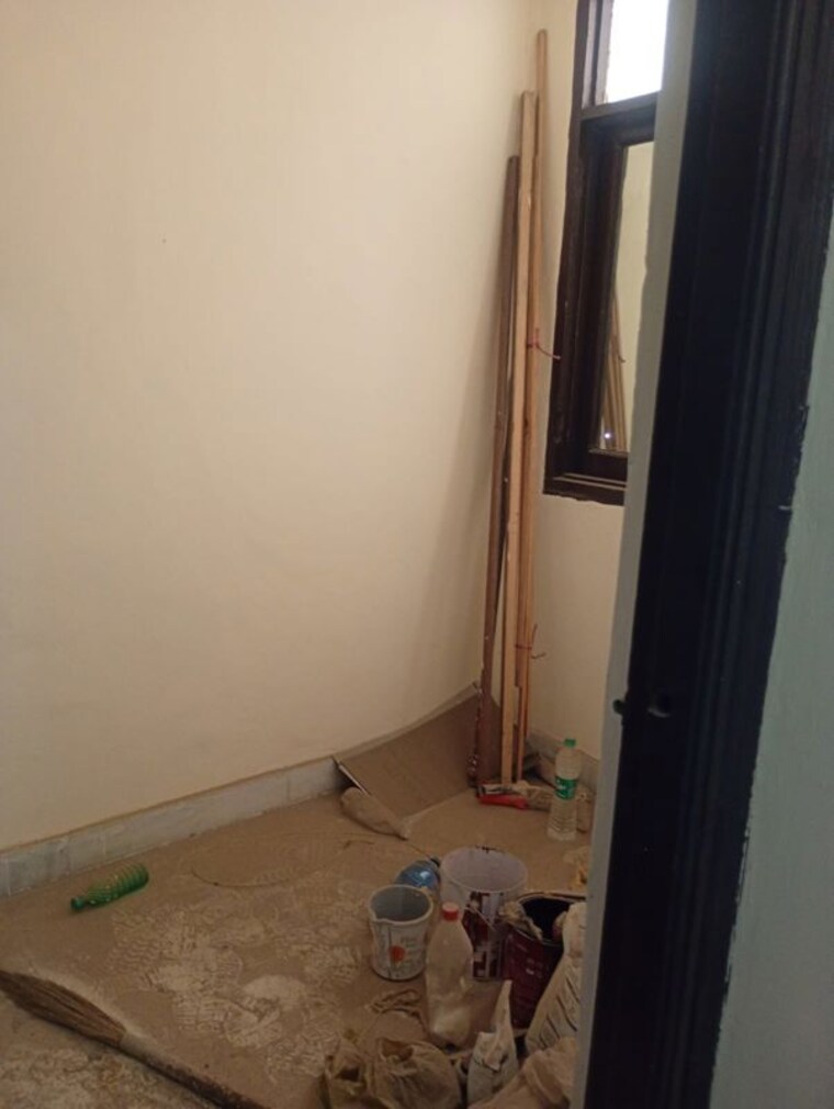 Room, sector 3 dwarka 3 Bedroom 1600 Sq.Ft. Apartment In Sector 3 Dwarka Delhi 9996289