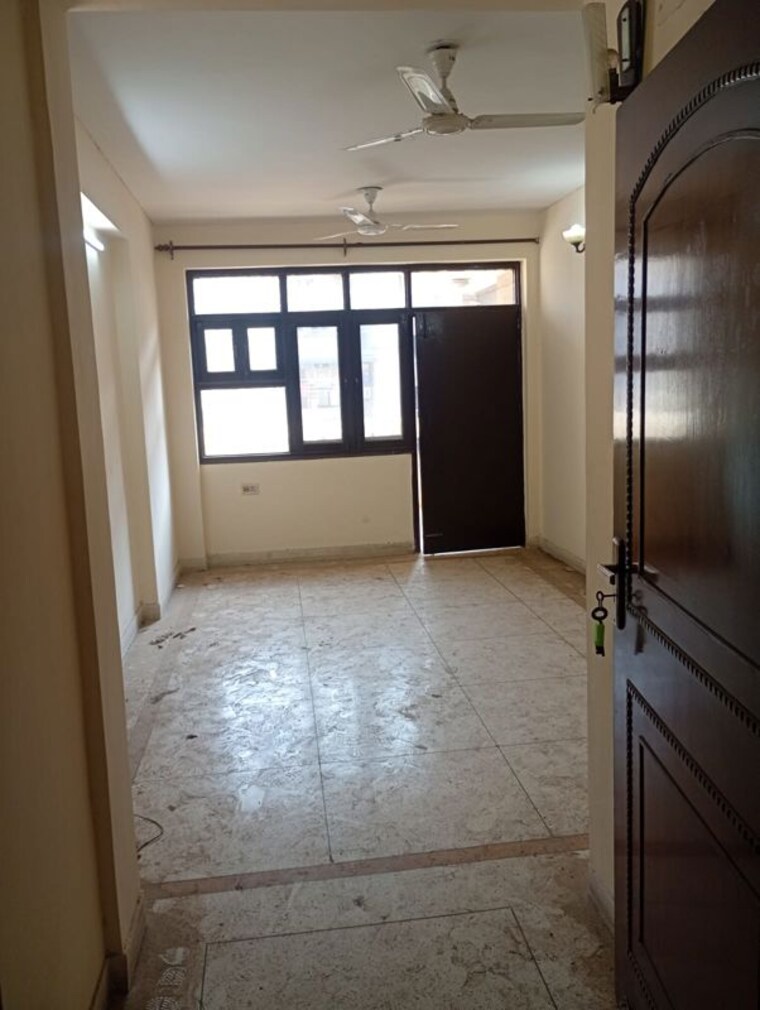 Room, sector 3 dwarka 3 Bedroom 1600 Sq.Ft. Apartment In Sector 3 Dwarka Delhi 9996289