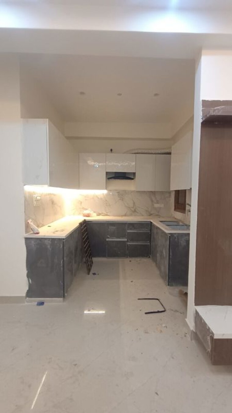 Kitchen, allure-homes 3 Bedroom 1400 Sq.Ft. Apartment In Sector 14 Gurgaon 9996304