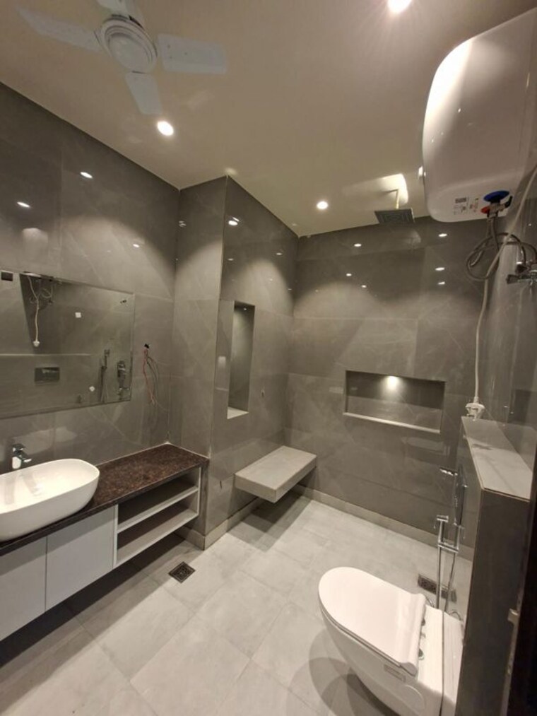 Bathroom, 3c-lotus-panache 4 Bedroom 2544 Sq.Ft. Apartment In Sector 110 Noida 9996360