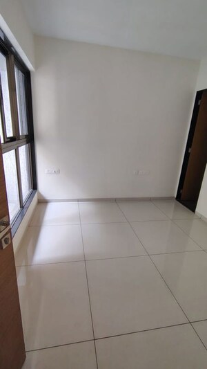 Furnished Amenities in 1 BHK Apartment at Chandak 34 Park Estate, Goregaon West – for Sale