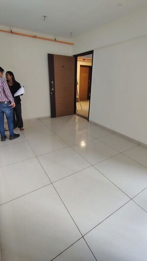 Room in 1 BHK Apartment at Chandak 34 Park Estate, Goregaon West – for Sale