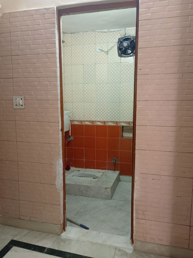 Bathroom, sector 1 dwarka 2 Bedroom 1400 Sq.Ft. Apartment In Sector 1 Dwarka Delhi 9996369