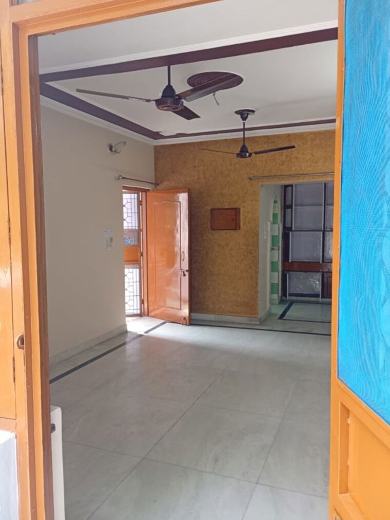 Room, sector 1 dwarka 2 Bedroom 1400 Sq.Ft. Apartment In Sector 1 Dwarka Delhi 9996369