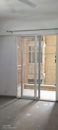 2.5 BHK + Study Room Apartment For Rent in Mahagun Mywoods