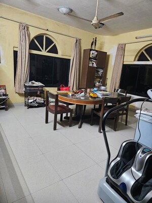 Living Room in 5 BHK Villa at Chembur – for Sale