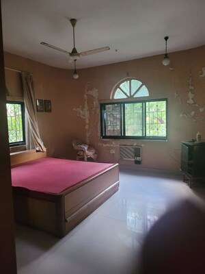 Bedroom in 5 BHK Villa at Chembur – for Sale