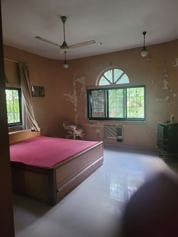 Bedroom in 5 BHK Villa at Chembur – for Sale