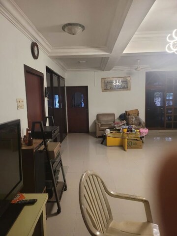 Living Room in 5 BHK Villa at Chembur – for Sale