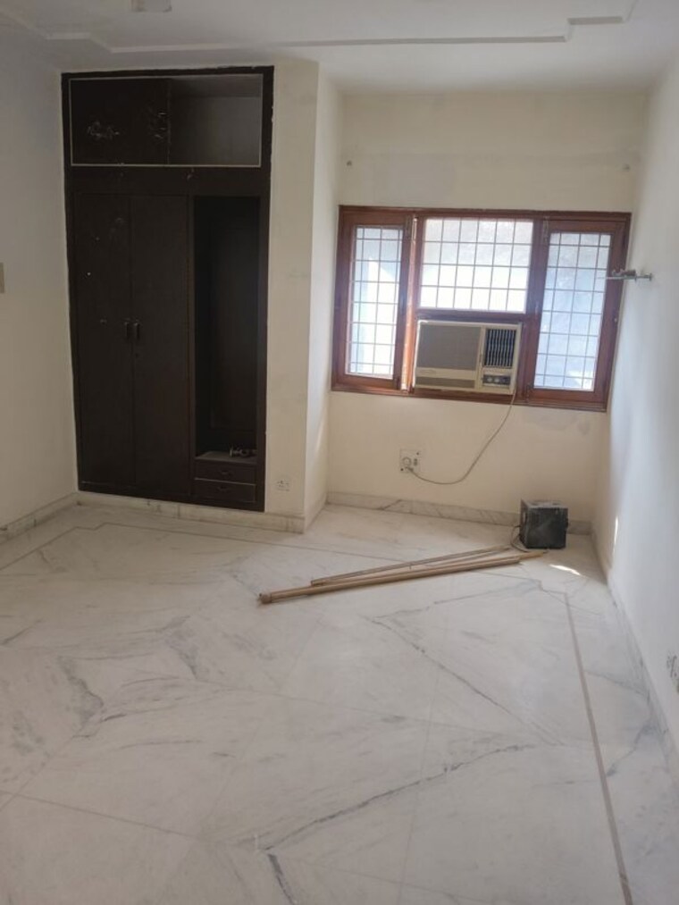 Room, vasant kunj 3 Bedroom 1800 Sq.Ft. Apartment In Vasant Kunj Delhi 9996414
