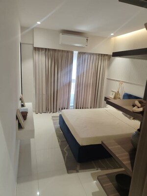 2 BHK Apartment For Sale in Paranjape Aspire, Andheri West