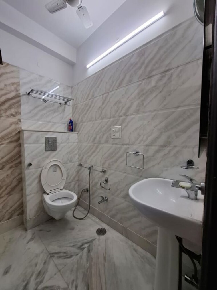 Master Bedroom, greater kailash 3 Bedroom 1872 Sq.Ft. Builder Floor In Greater Kailash Delhi 9996513