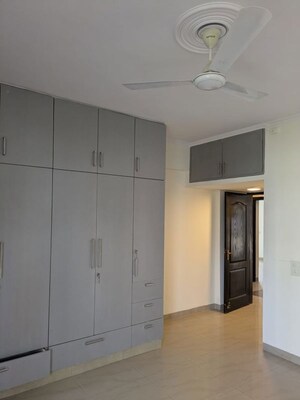 Bedroom in 4 BHK Apartment at Vipul Greens, Sector 48 – for Rent