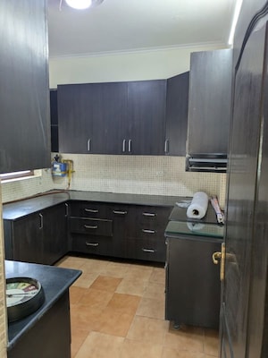 Kitchen in 4 BHK Apartment at Vipul Greens, Sector 48 – for Rent