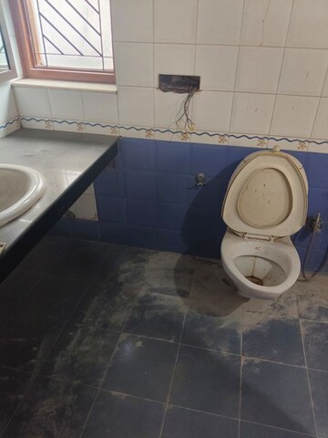 Bathroom in 3 BHK Apartment at Vasant Kunj – for Rent