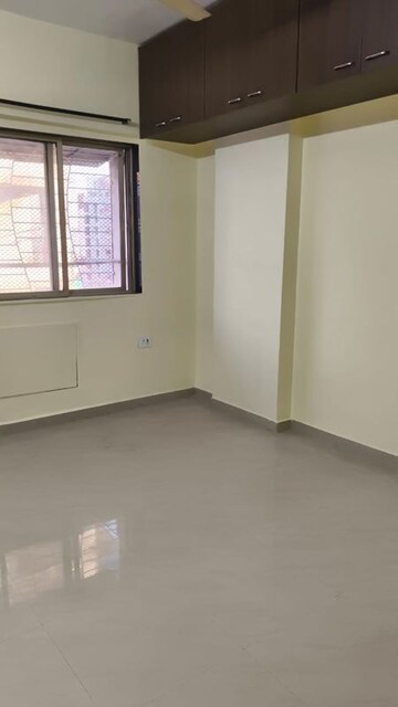 Room in 2 BHK Apartment at Nirmal Lifestyle One Mumbai, Mulund West – for Rent